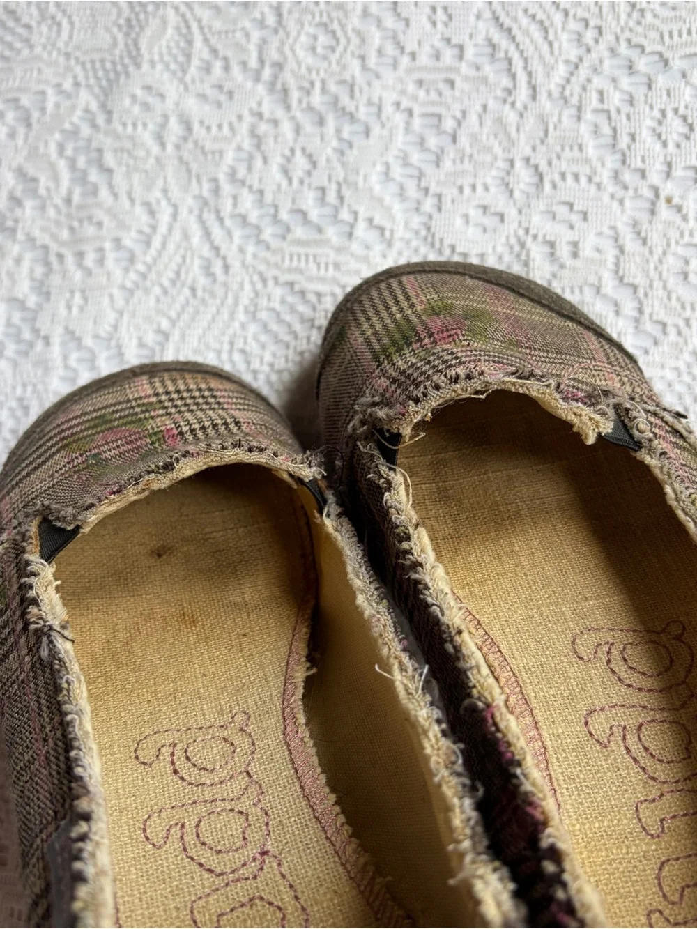 Vintage Y2K Mudd Ballet Flats Pink Brown/Gray Plaid with Flower Details Rare